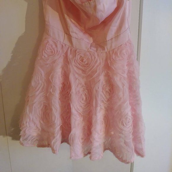 strapless pink party dress. - Picture 3 of 4